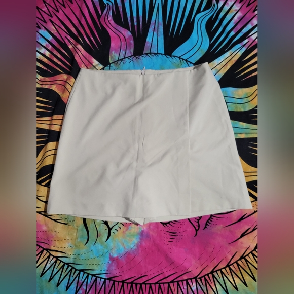 Reitmans - Versatile Beige Skort - Picture 2 of 5